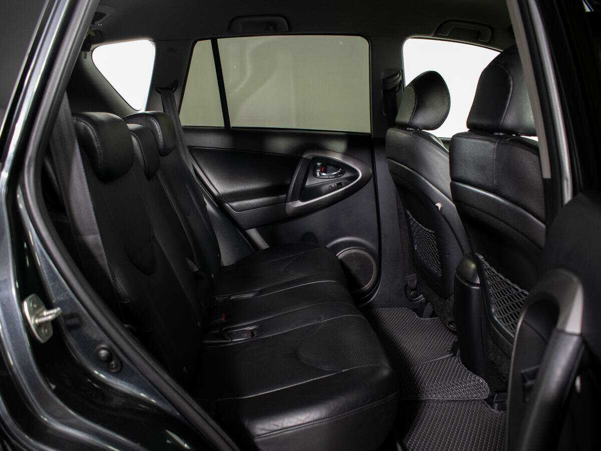 Toyota RAV4 с пробегом — 2008 год. Фото: #7