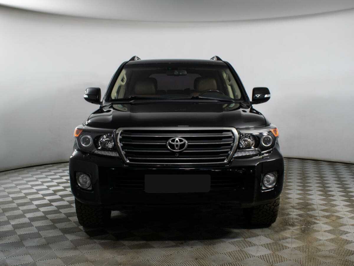 Toyota Land Cruiser с пробегом — 2015 год. Фото: #1