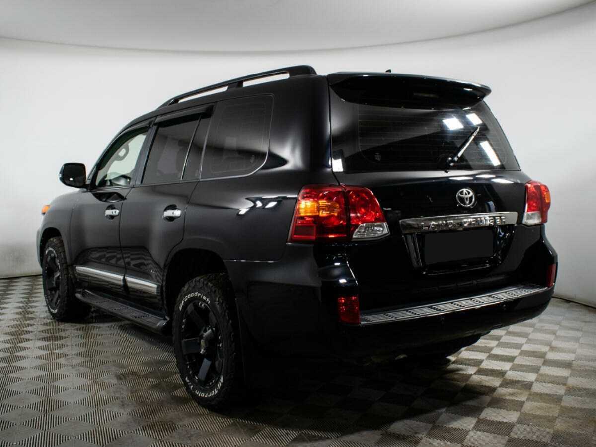 Toyota Land Cruiser с пробегом — 2015 год. Фото: #6