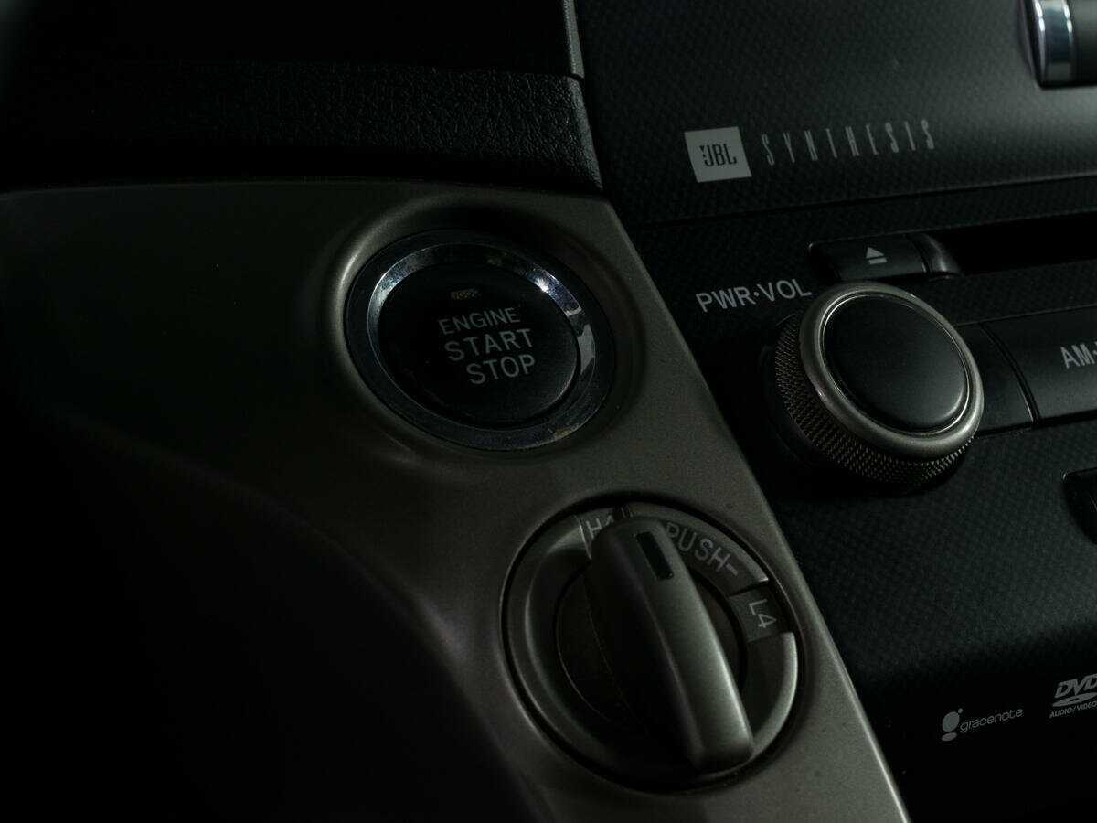 Toyota Land Cruiser с пробегом — 2010 год. Фото: #18