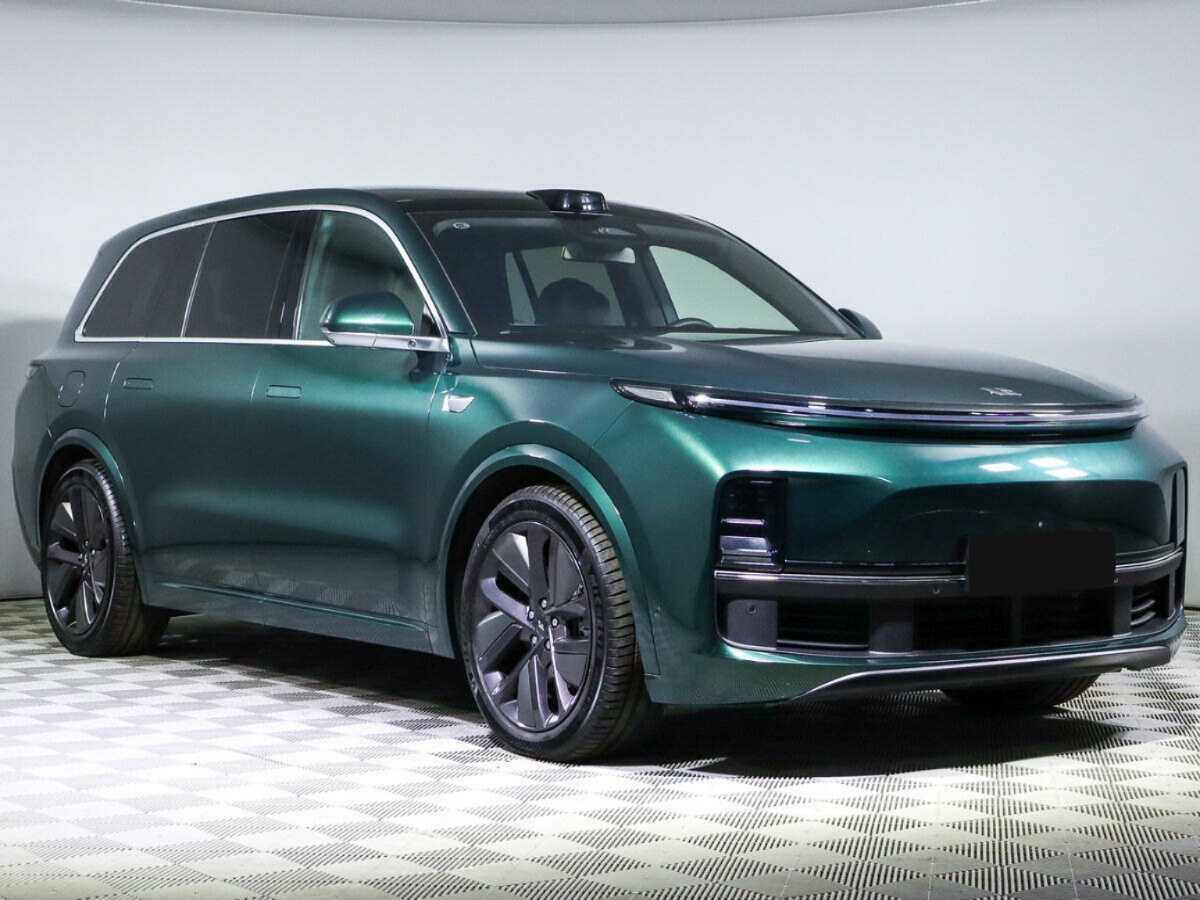 LiXiang L9 с пробегом — 2023 год. Фото: #2