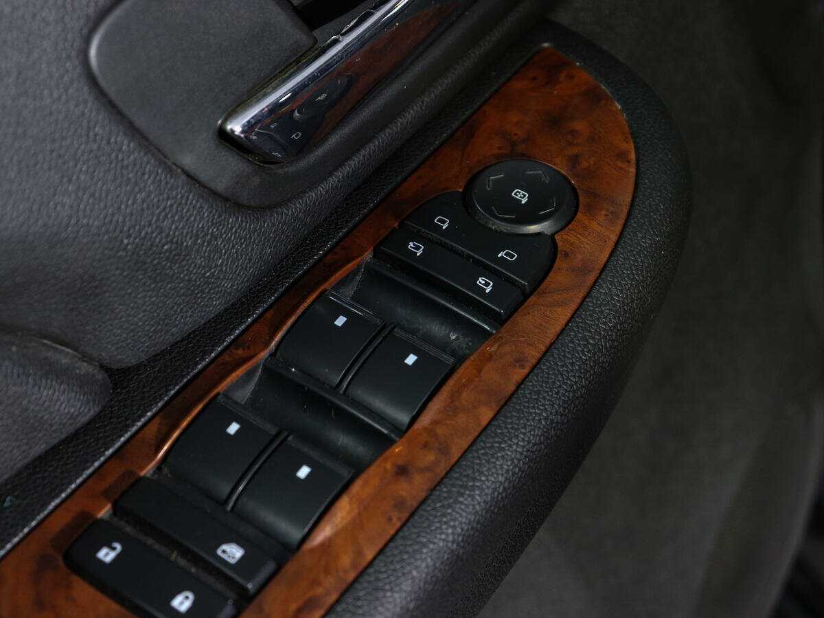 Chevrolet Tahoe с пробегом — 2008 год. Фото: #16