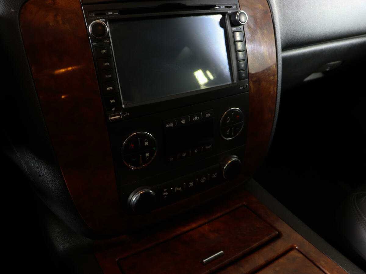 Chevrolet Tahoe с пробегом — 2008 год. Фото: #20