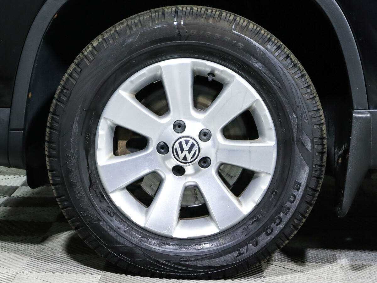 Volkswagen Tiguan с пробегом — 2009 год. Фото: #14