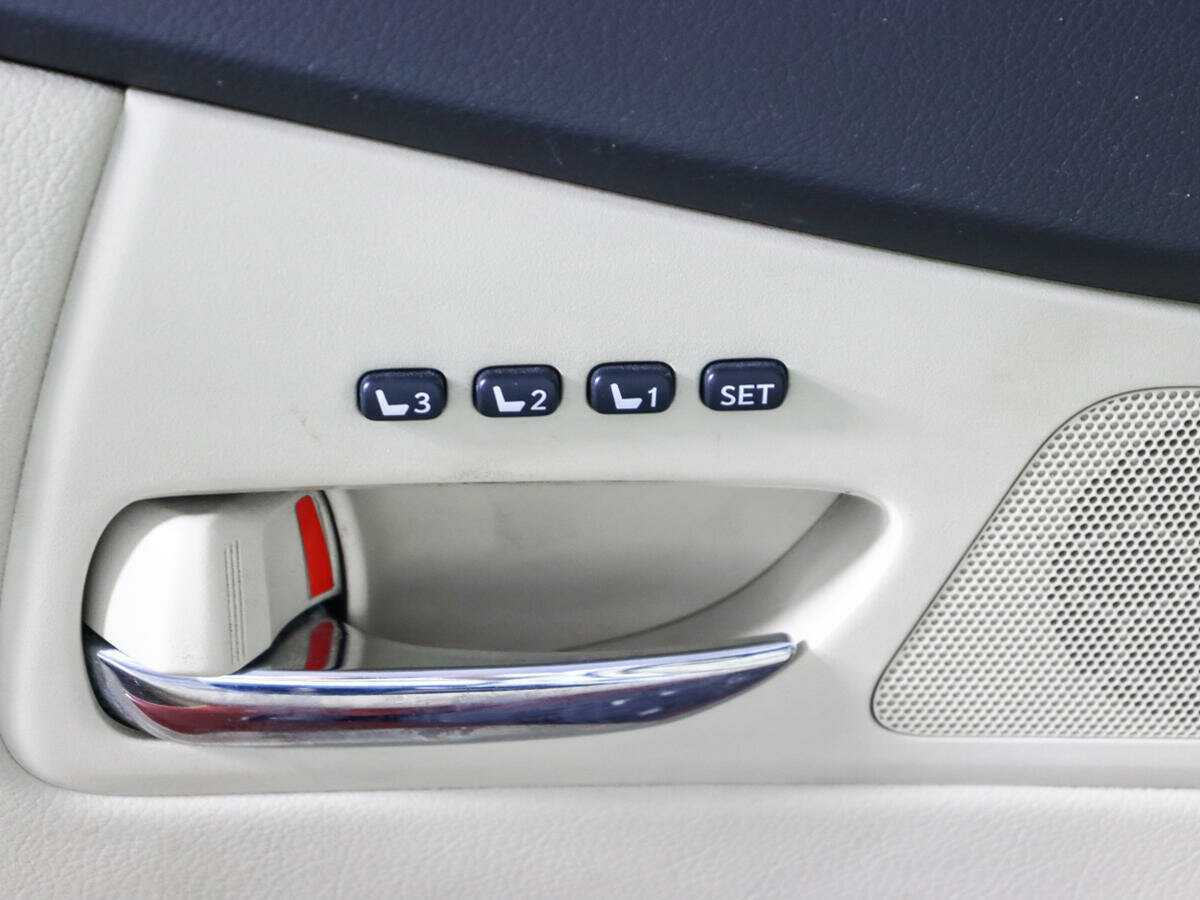 Lexus RX с пробегом — 2009 год. Фото: #12