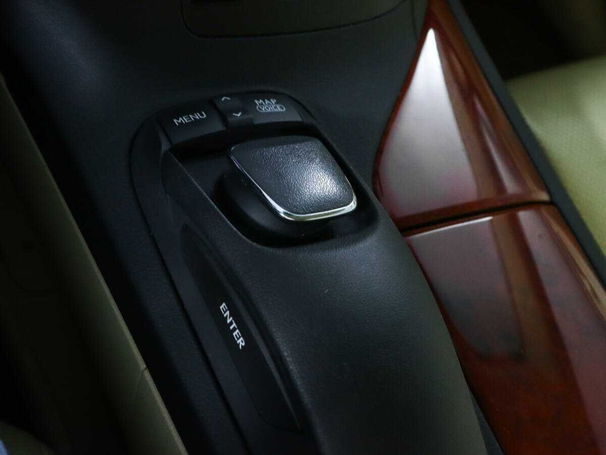 Lexus RX с пробегом — 2009 год. Фото: #17