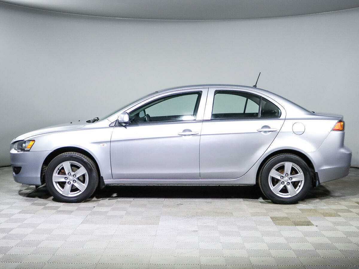 Mitsubishi Lancer с пробегом — 2010 год. Фото: #7