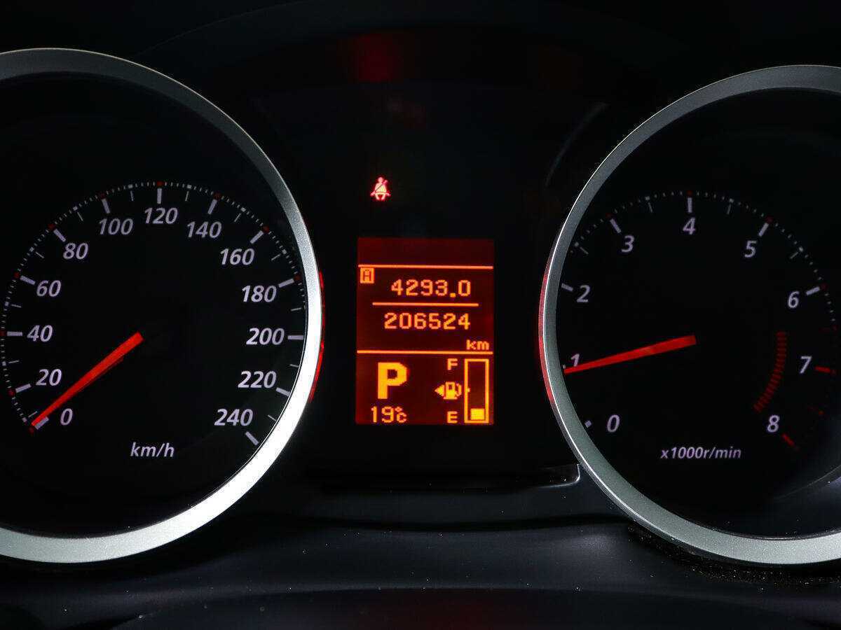 Mitsubishi Lancer с пробегом — 2010 год. Фото: #10