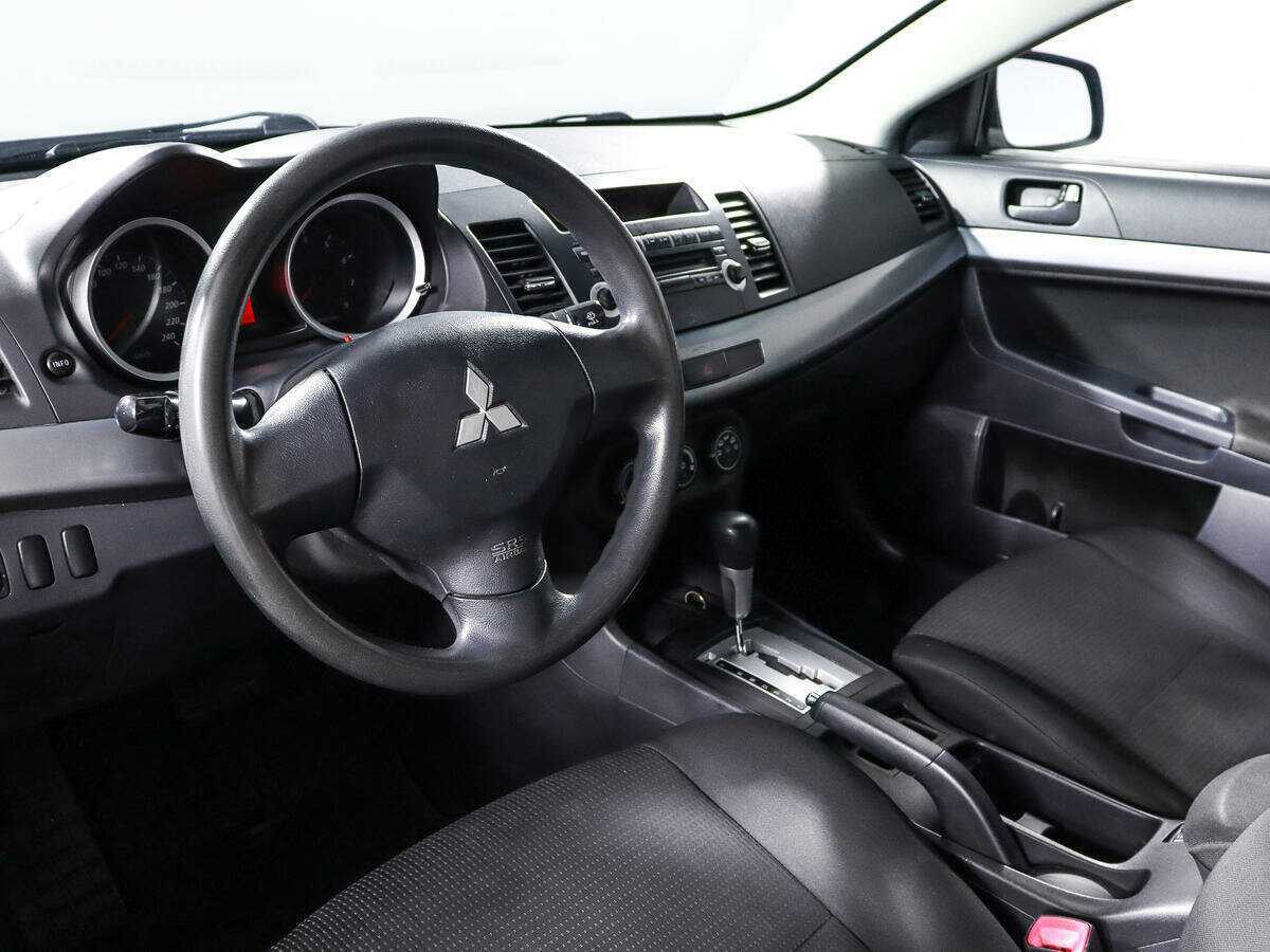 Mitsubishi Lancer с пробегом — 2010 год. Фото: #13