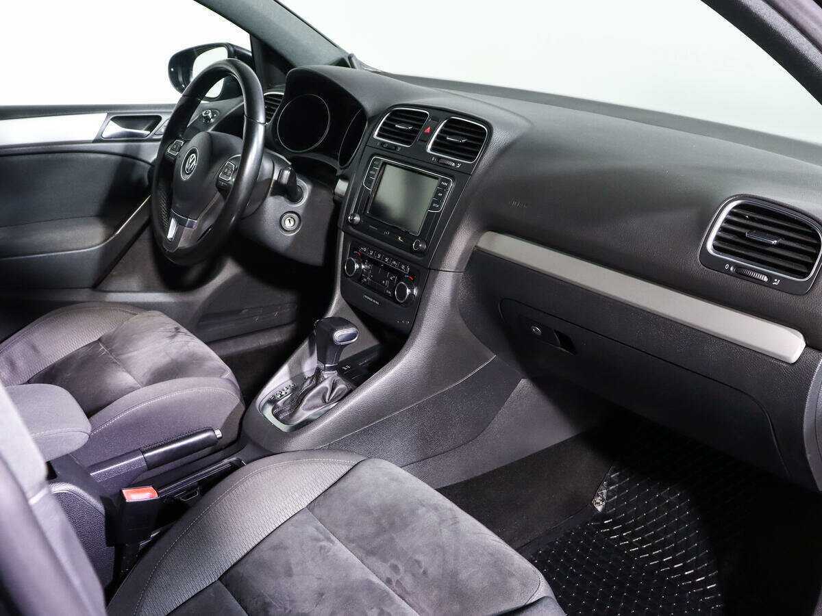 Volkswagen Golf с пробегом — 2009 год. Фото: #8