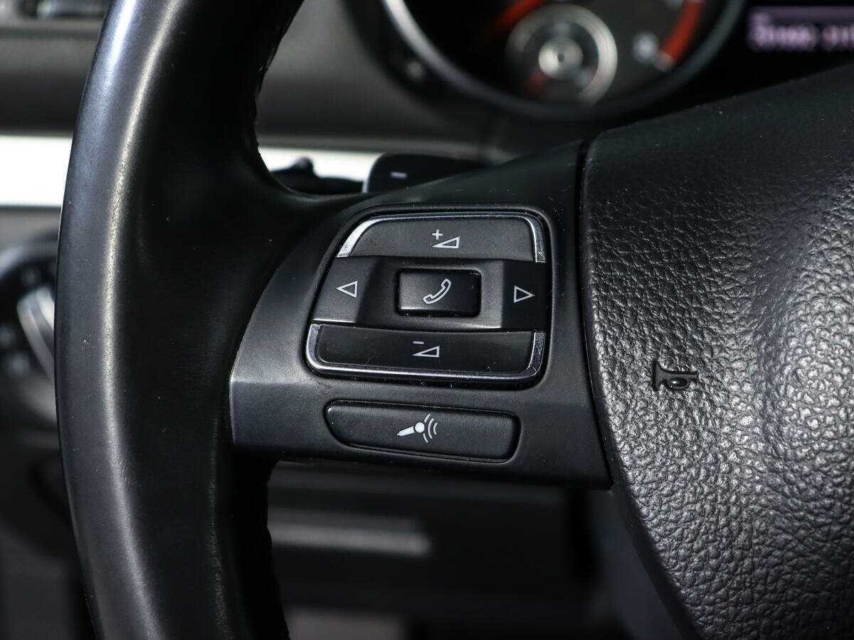 Volkswagen Golf с пробегом — 2009 год. Фото: #17