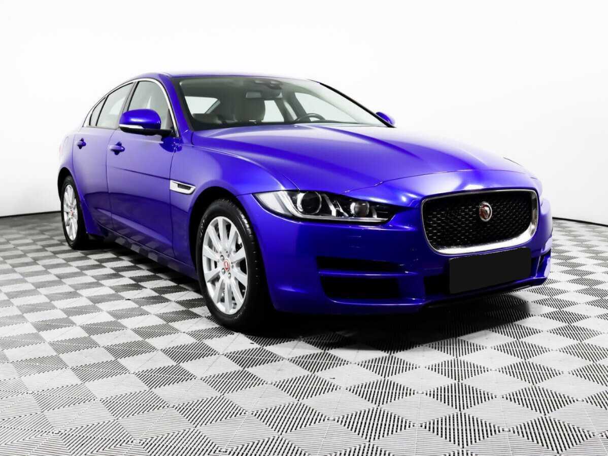 Jaguar XE с пробегом — 2018 год. Фото: #2