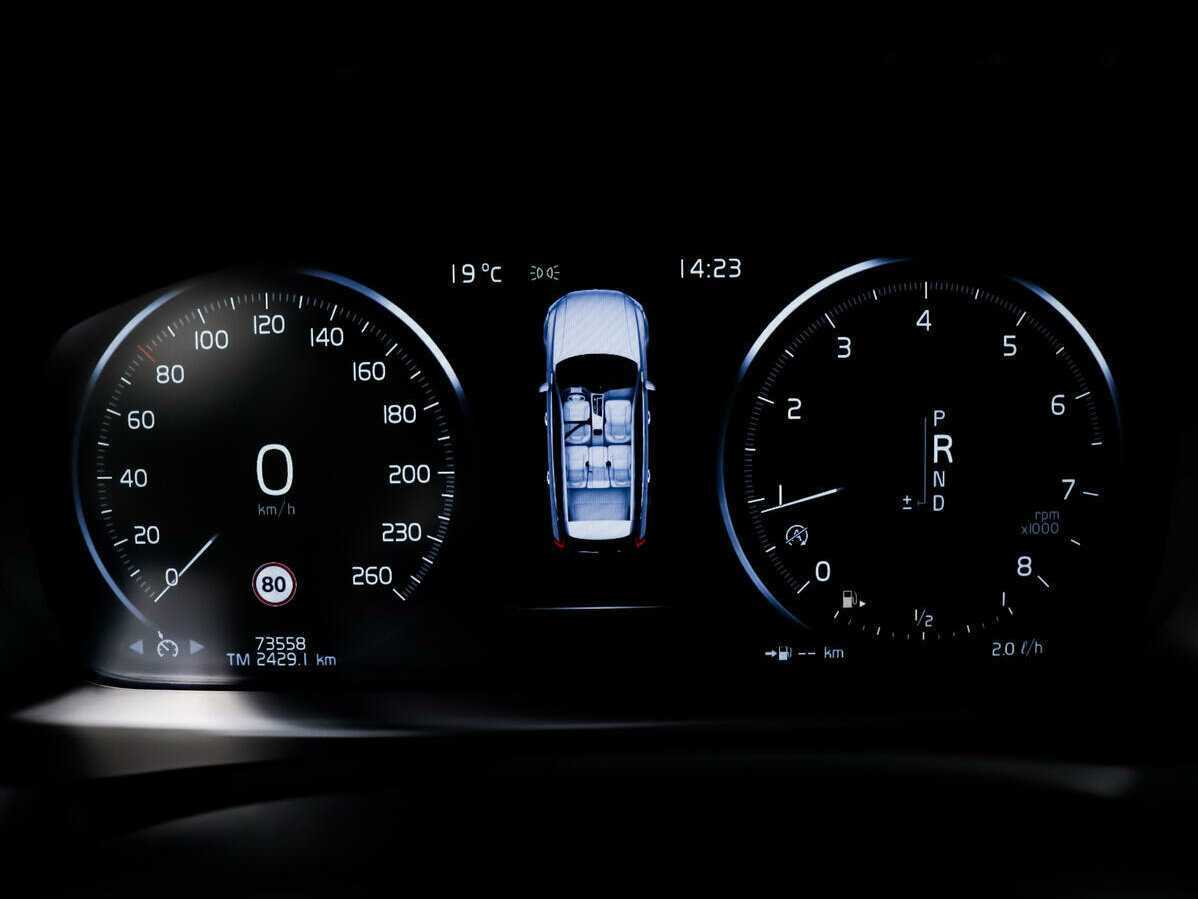 Volvo XC90 с пробегом — 2015 год. Фото: #9