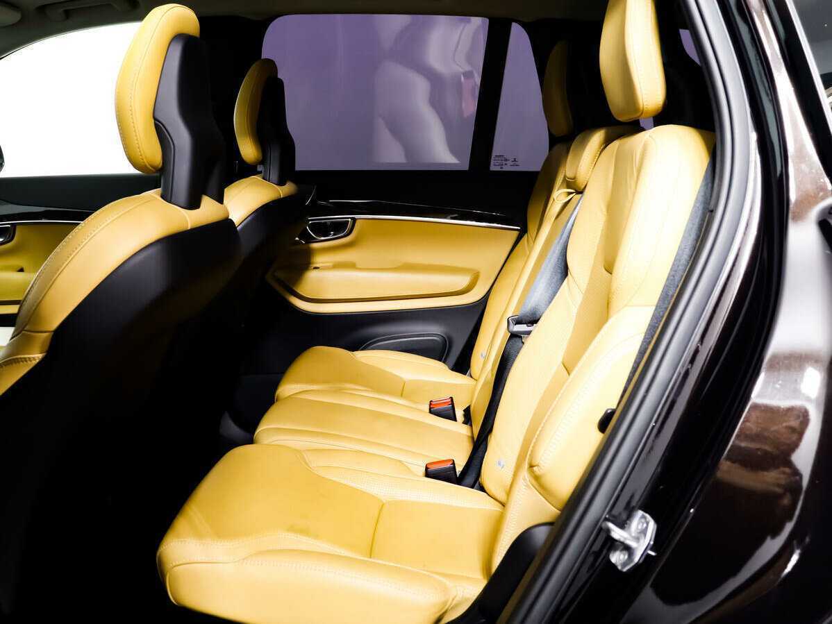 Volvo XC90 с пробегом — 2015 год. Фото: #11