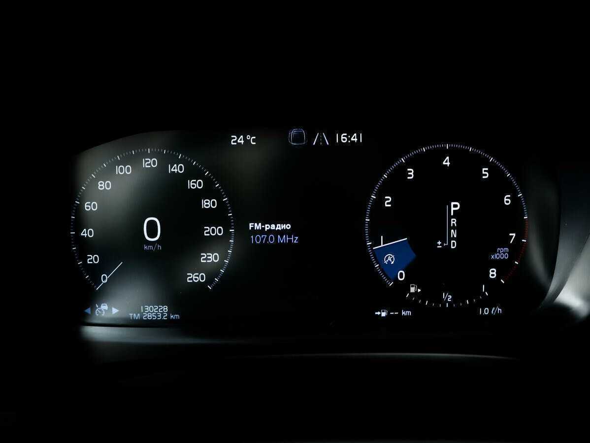 Volvo V90 Cross Country с пробегом — 2019 год. Фото: #9