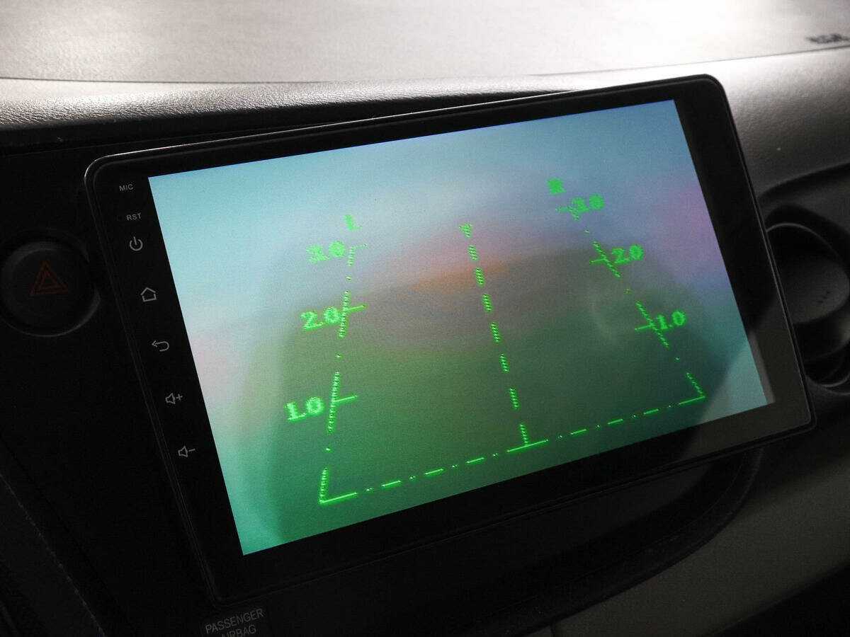 Honda Insight с пробегом — 2010 год. Фото: #12