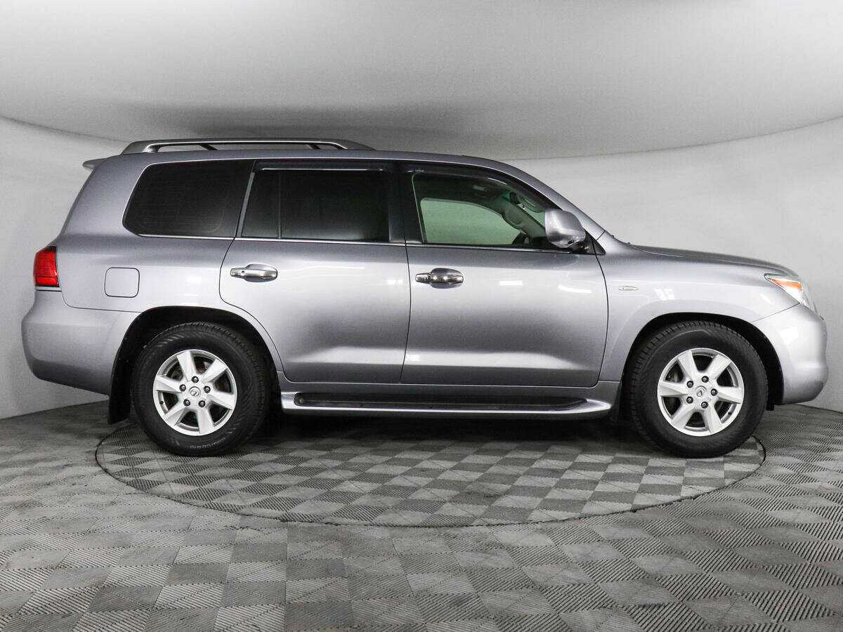 Lexus LX с пробегом — 2010 год. Фото: #3