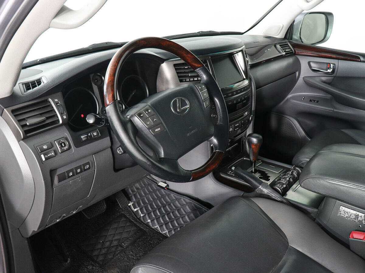 Lexus LX с пробегом — 2010 год. Фото: #8