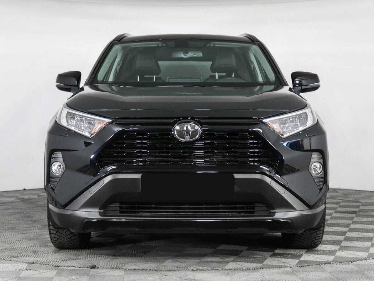 Toyota RAV4 с пробегом — 2021 год. Фото: #1