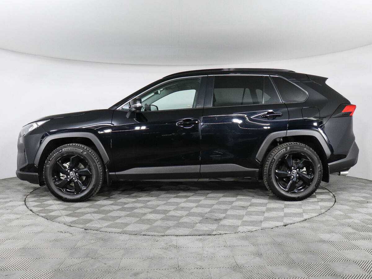 Toyota RAV4 с пробегом — 2021 год. Фото: #7