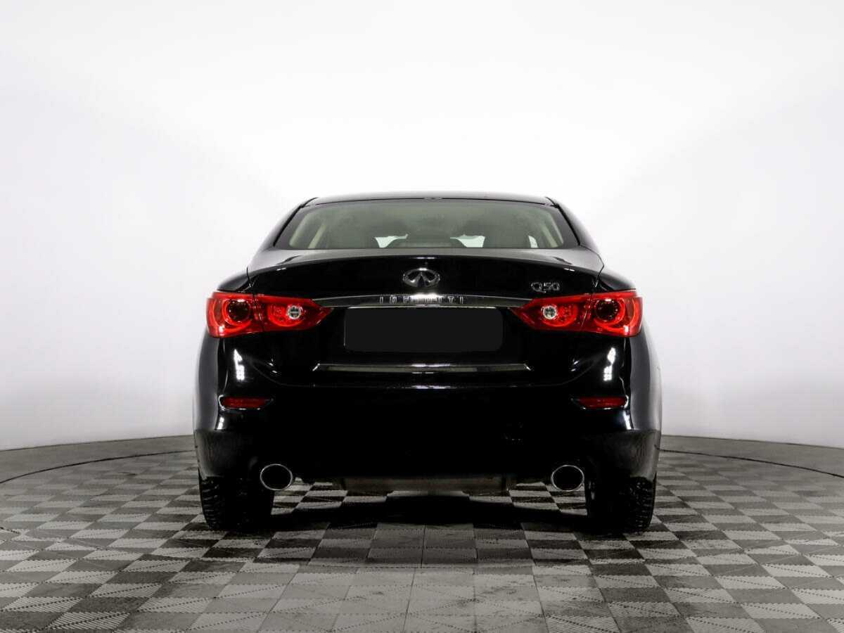 Infiniti Q50 с пробегом — 2015 год. Фото: #5