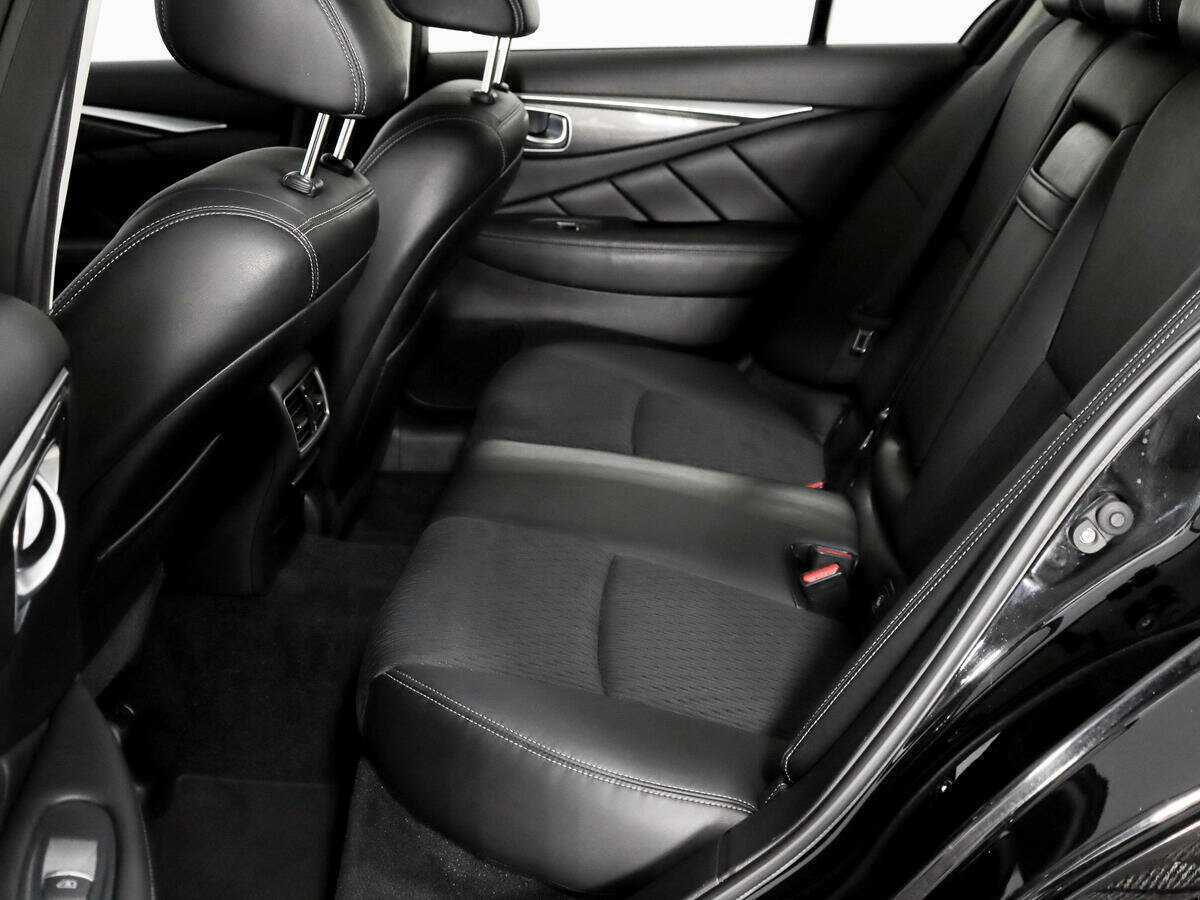 Infiniti Q50 с пробегом — 2015 год. Фото: #11