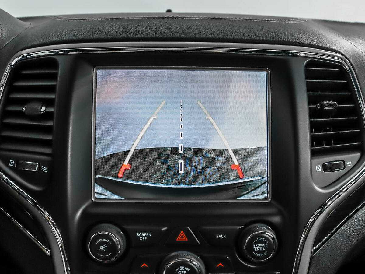 Jeep Grand Cherokee с пробегом — 2016 год. Фото: #18