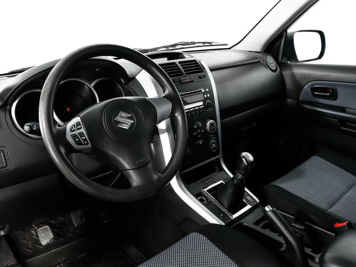 Suzuki Grand Vitara с пробегом — 2007 год. Фото: #8