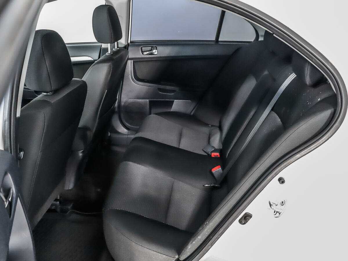Mitsubishi Lancer с пробегом — 2008 год. Фото: #9