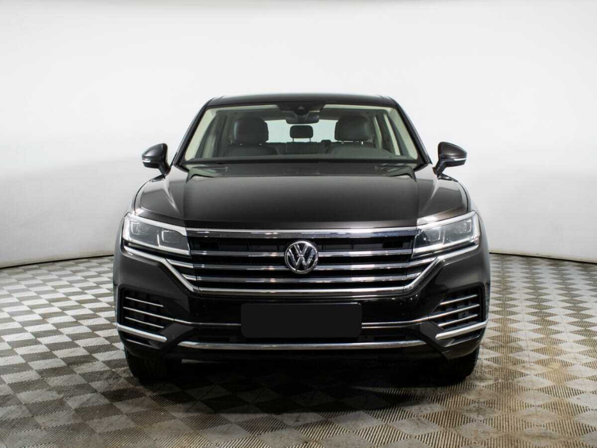 Volkswagen Touareg с пробегом — 2019 год. Фото: #1