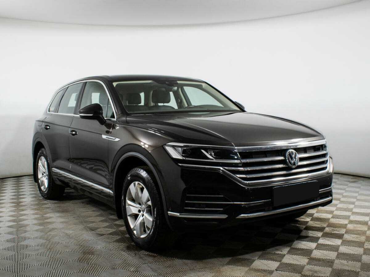 Volkswagen Touareg с пробегом — 2019 год. Фото: #2