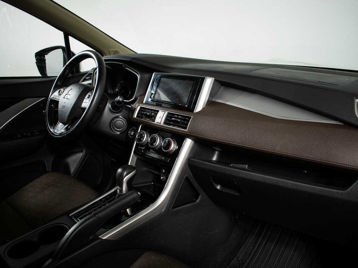 Mitsubishi Xpander с пробегом — 2022 год. Фото: #8