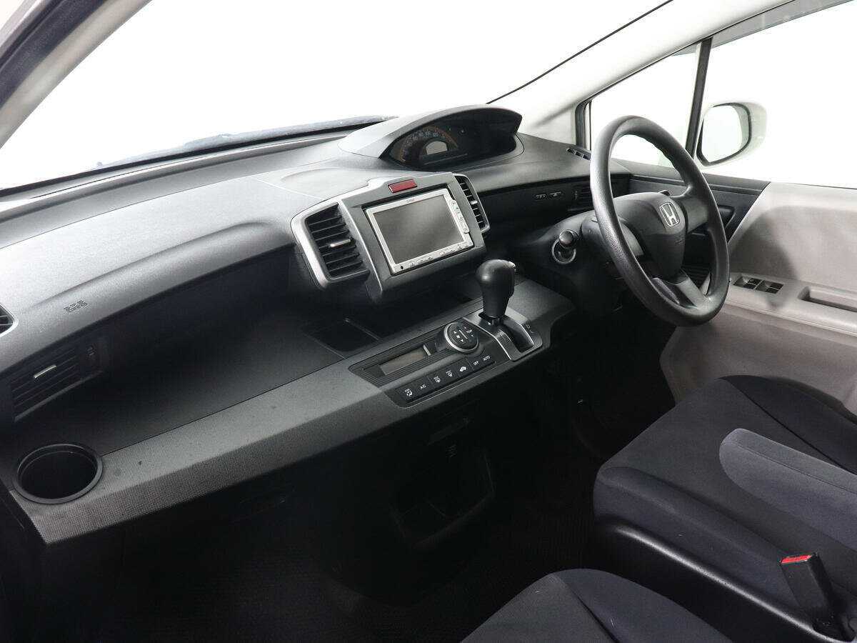 Honda Freed с пробегом — 2009 год. Фото: #7