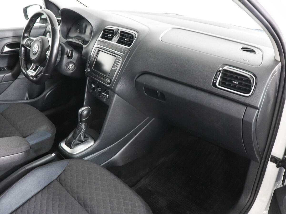 Volkswagen Polo с пробегом — 2019 год. Фото: #9