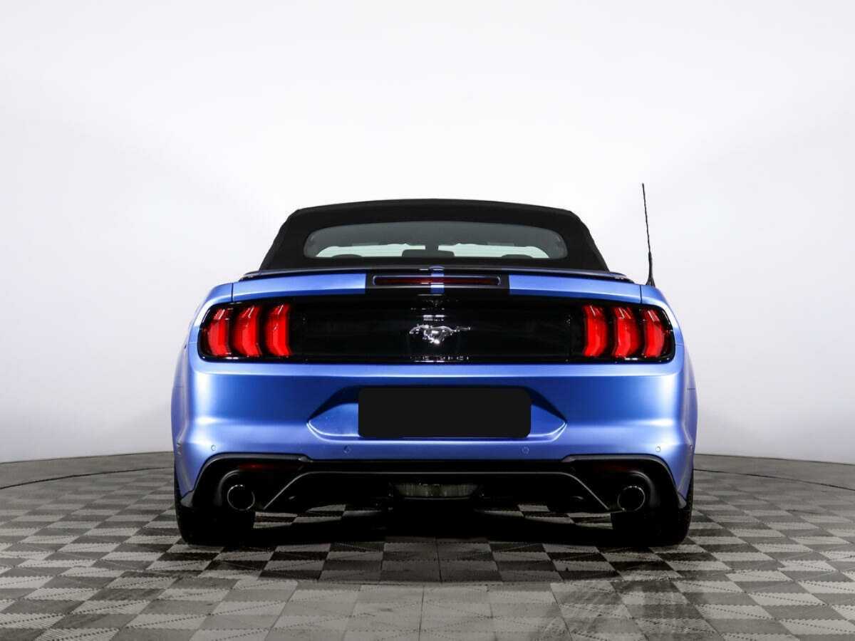 Ford Mustang с пробегом — 2020 год. Фото: #4