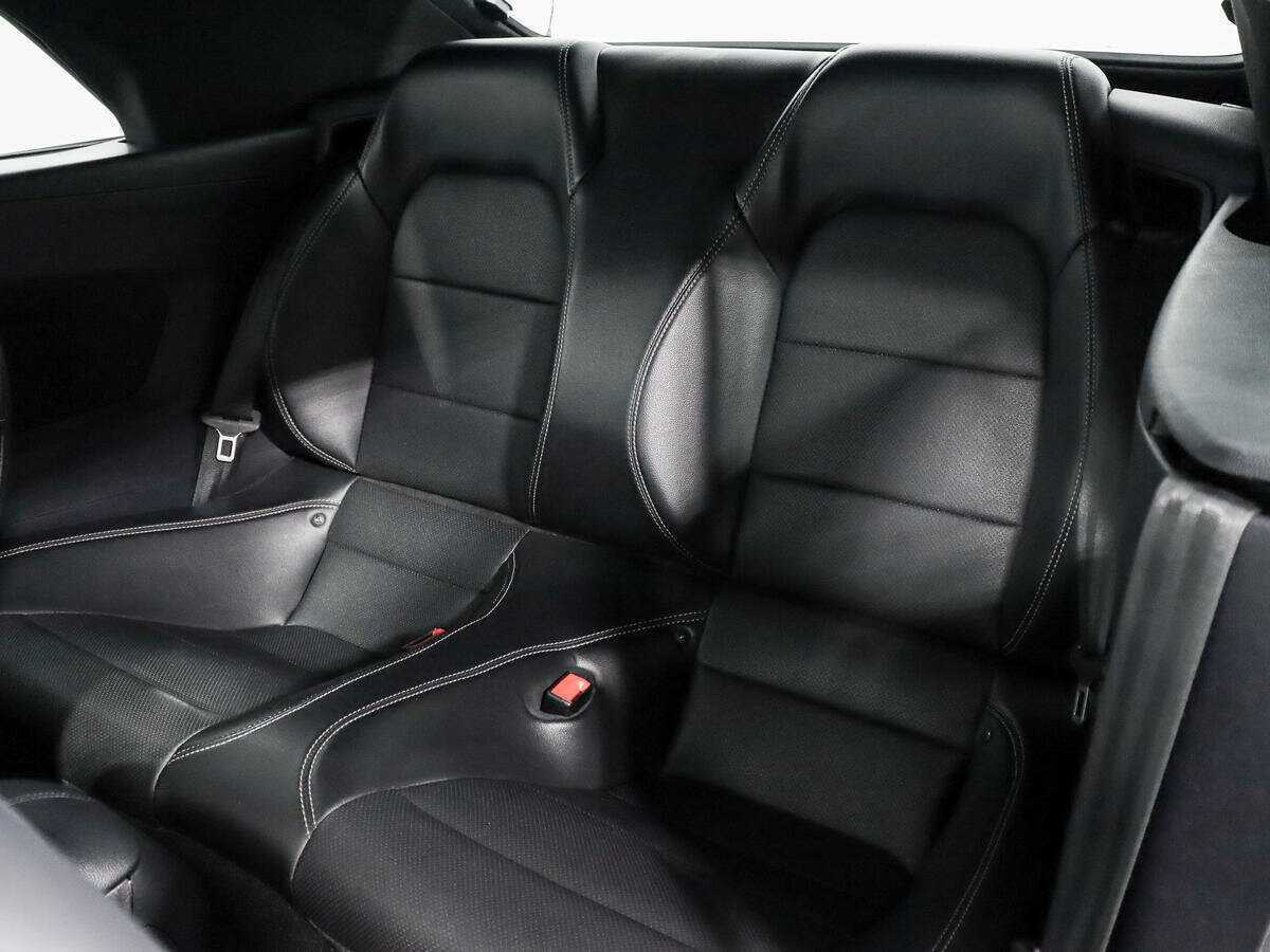 Ford Mustang с пробегом — 2020 год. Фото: #15