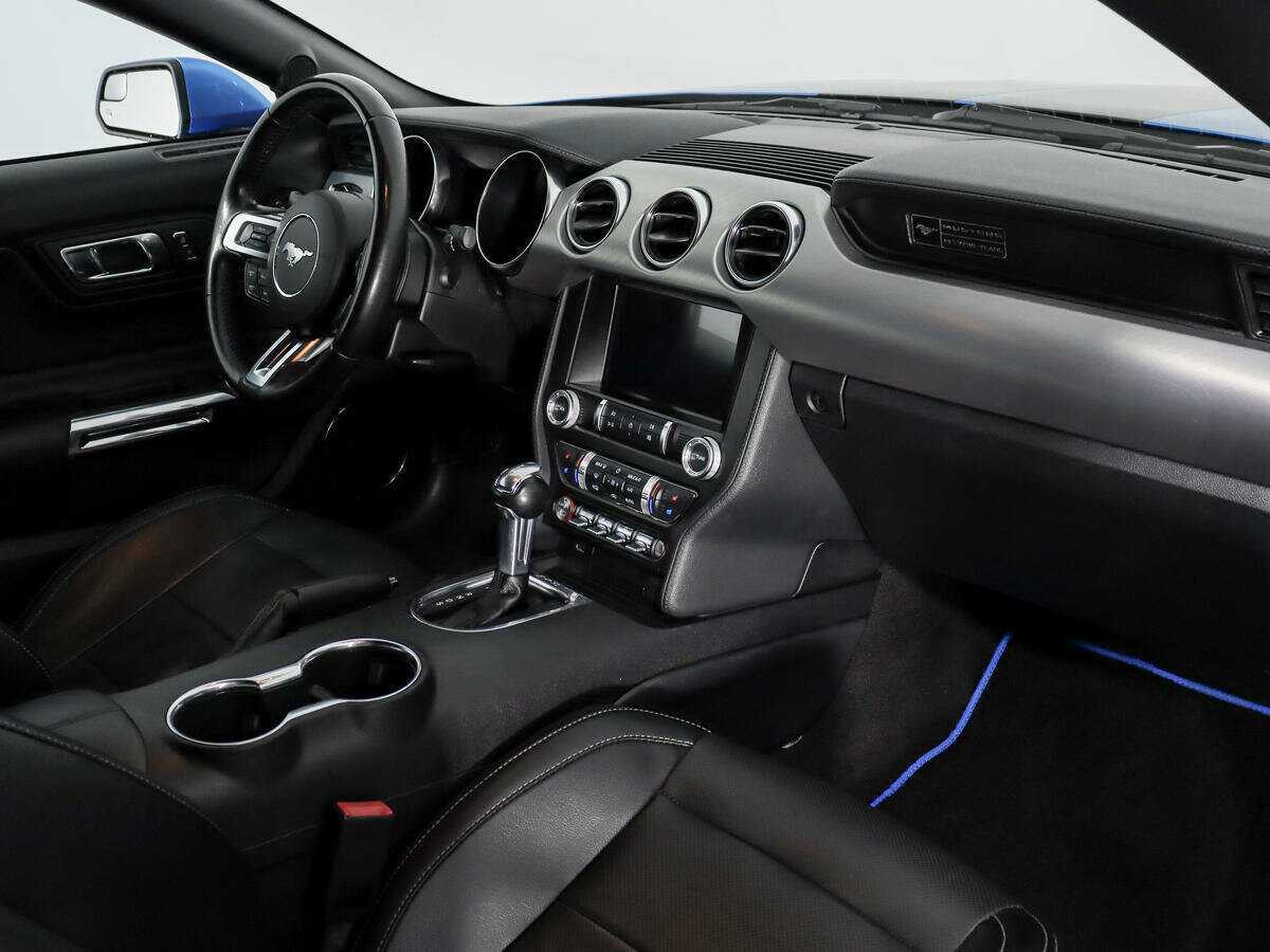 Ford Mustang с пробегом — 2020 год. Фото: #16
