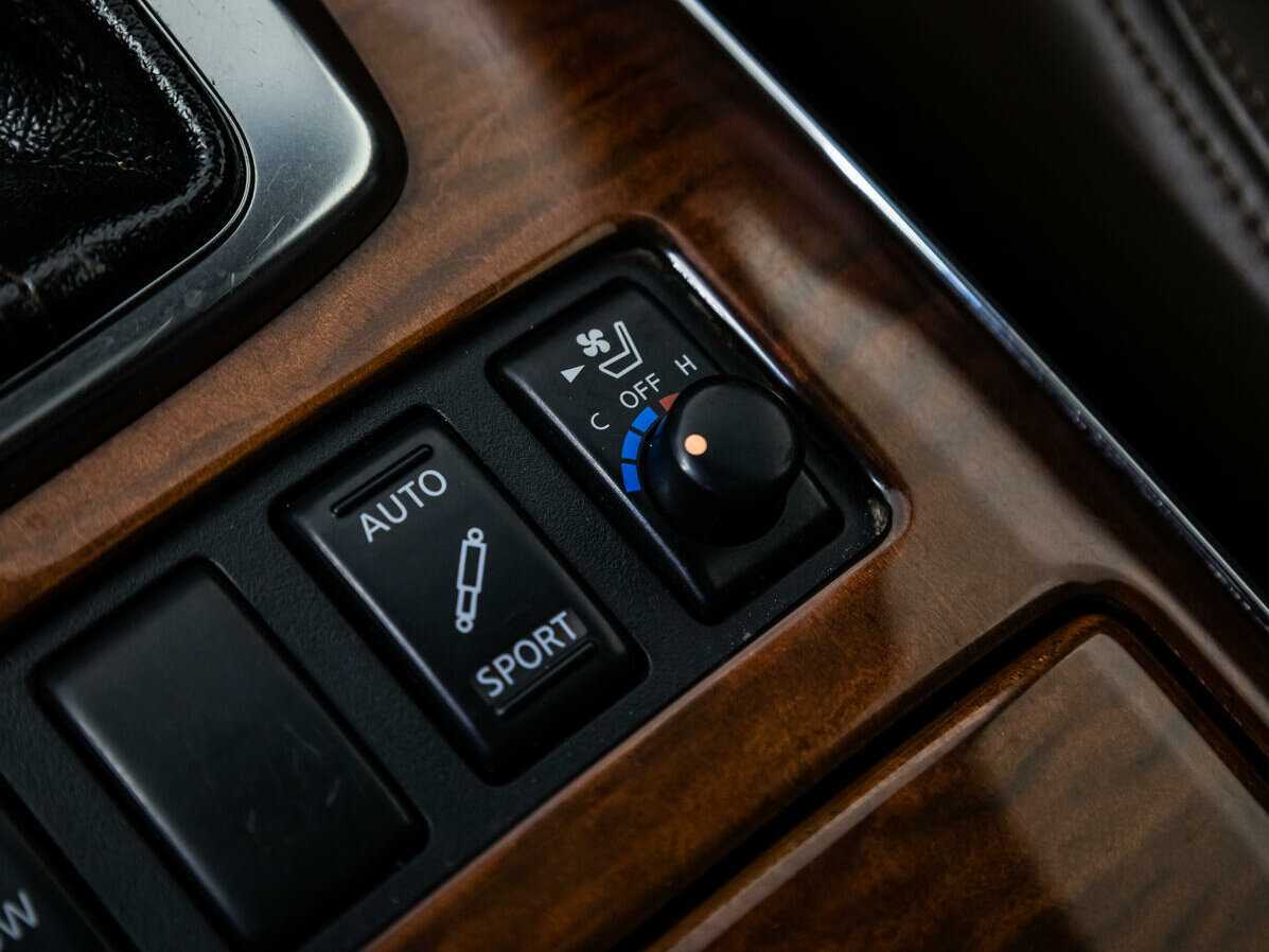 Infiniti FX с пробегом — 2008 год. Фото: #15