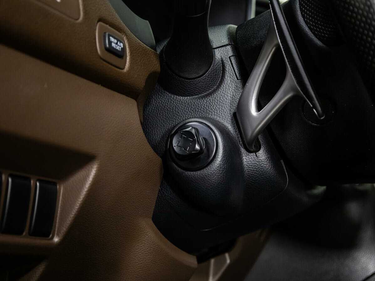 Infiniti FX с пробегом — 2008 год. Фото: #18