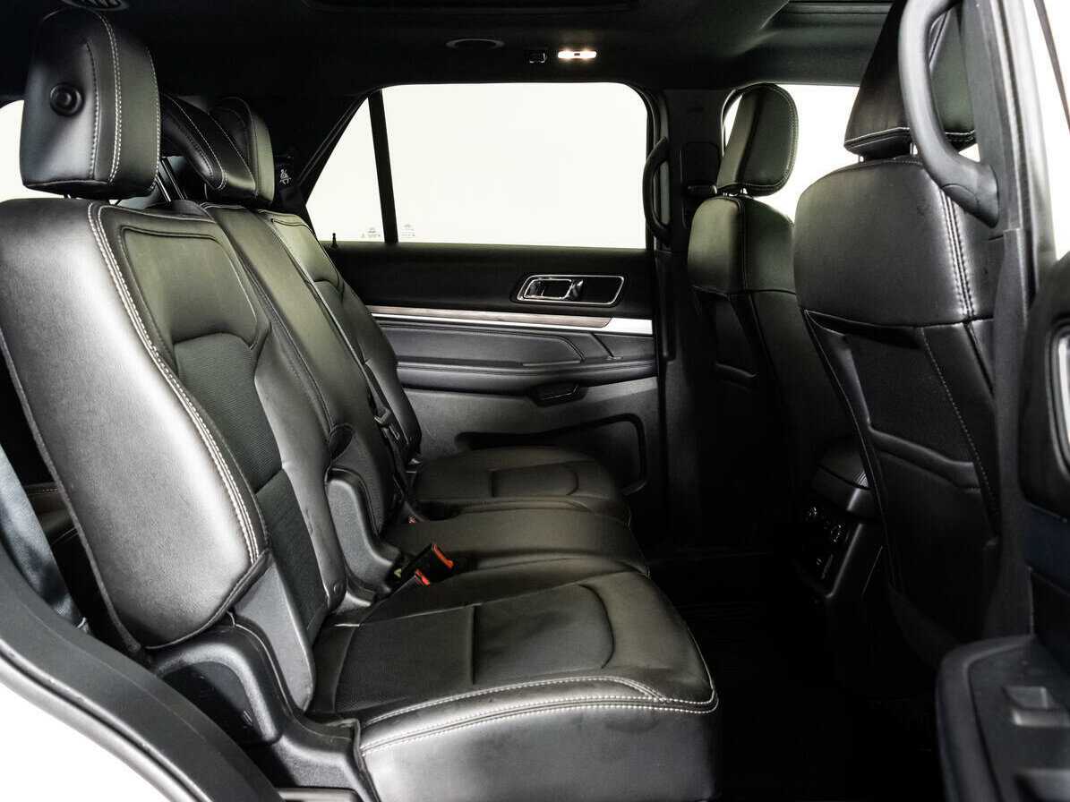 Ford Explorer с пробегом — 2018 год. Фото: #10