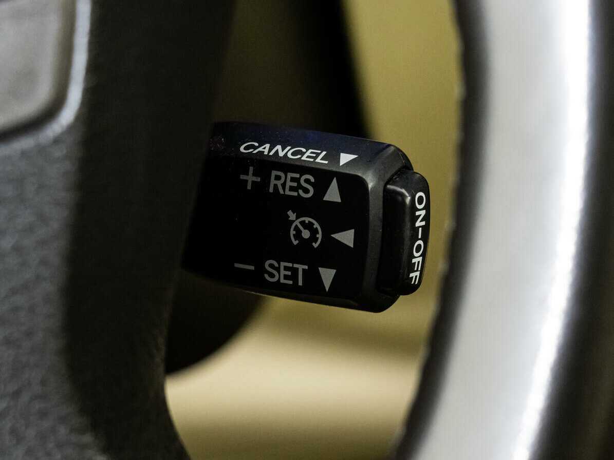 Lexus LX с пробегом — 2008 год. Фото: #15