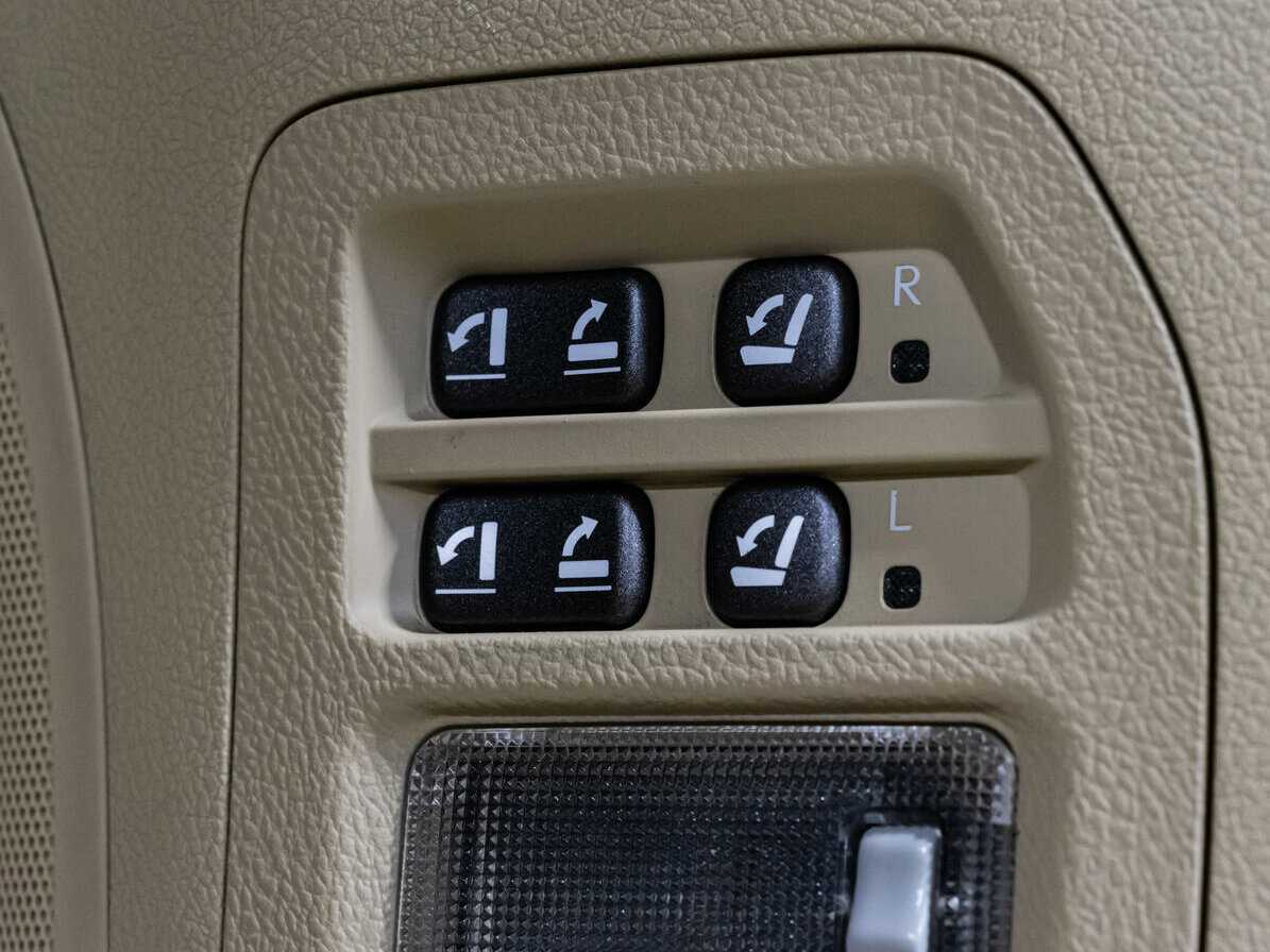 Lexus LX с пробегом — 2008 год. Фото: #29