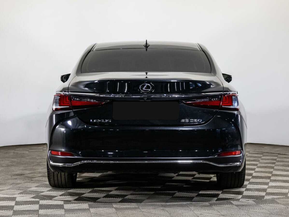 Lexus ES с пробегом — 2019 год. Фото: #5