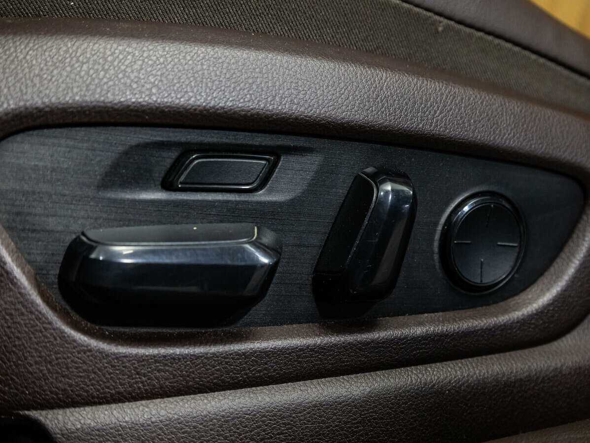 Lexus ES с пробегом — 2019 год. Фото: #23