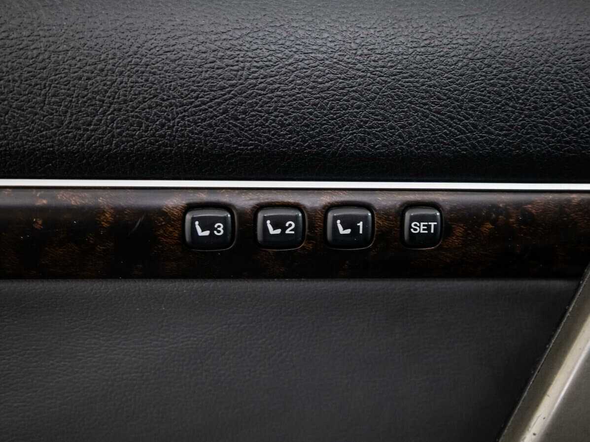 Toyota Land Cruiser с пробегом — 2008 год. Фото: #18