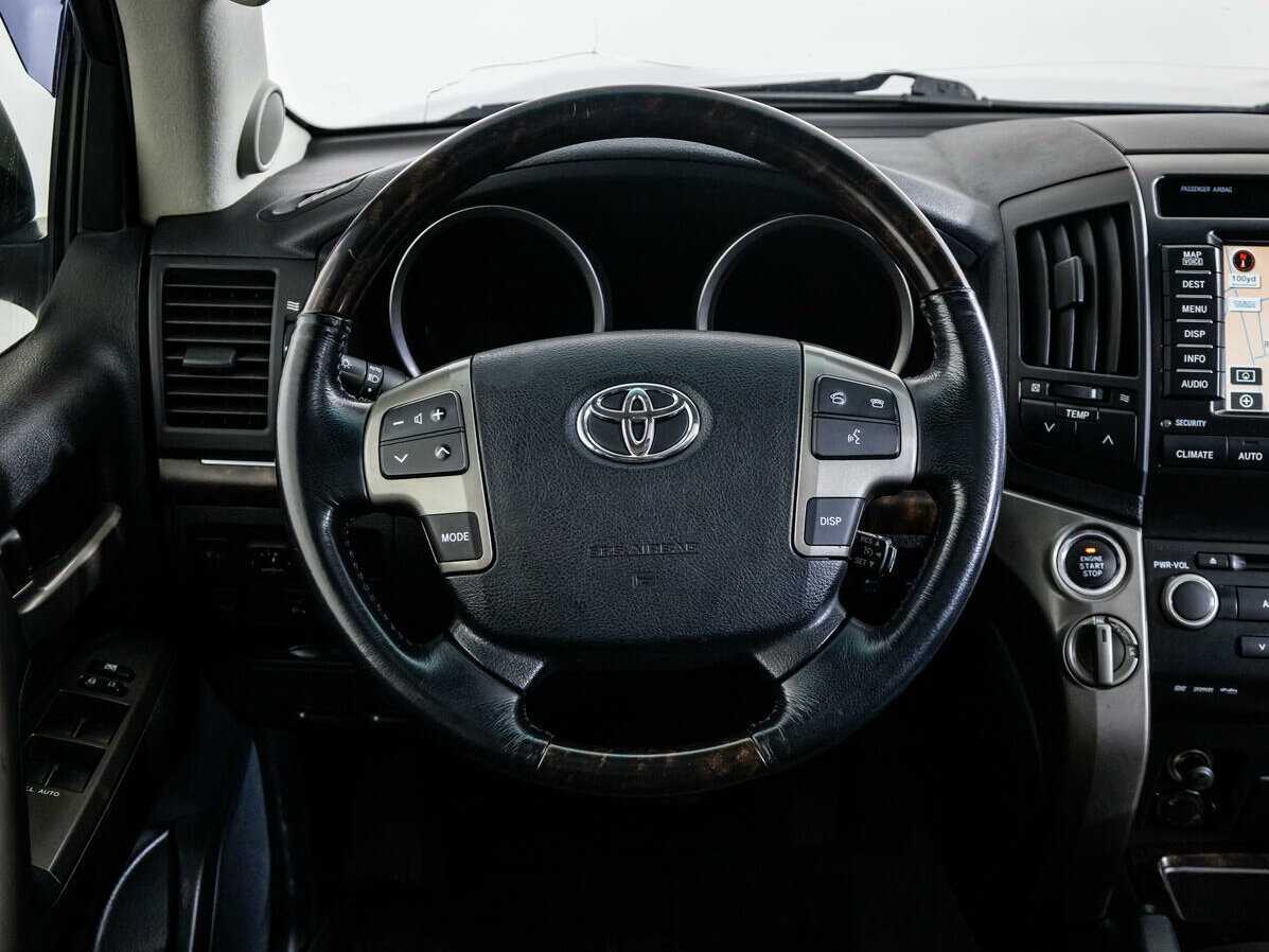 Toyota Land Cruiser с пробегом — 2008 год. Фото: #19