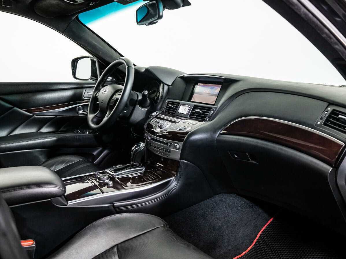 Infiniti M с пробегом — 2010 год. Фото: #7