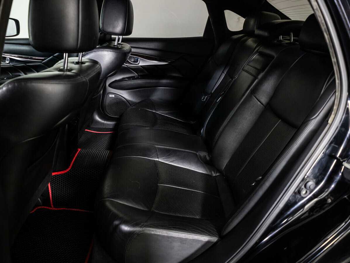 Infiniti M с пробегом — 2010 год. Фото: #8