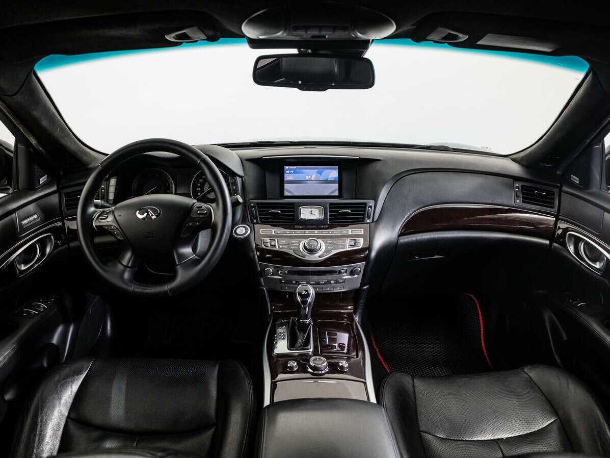 Infiniti M с пробегом — 2010 год. Фото: #11