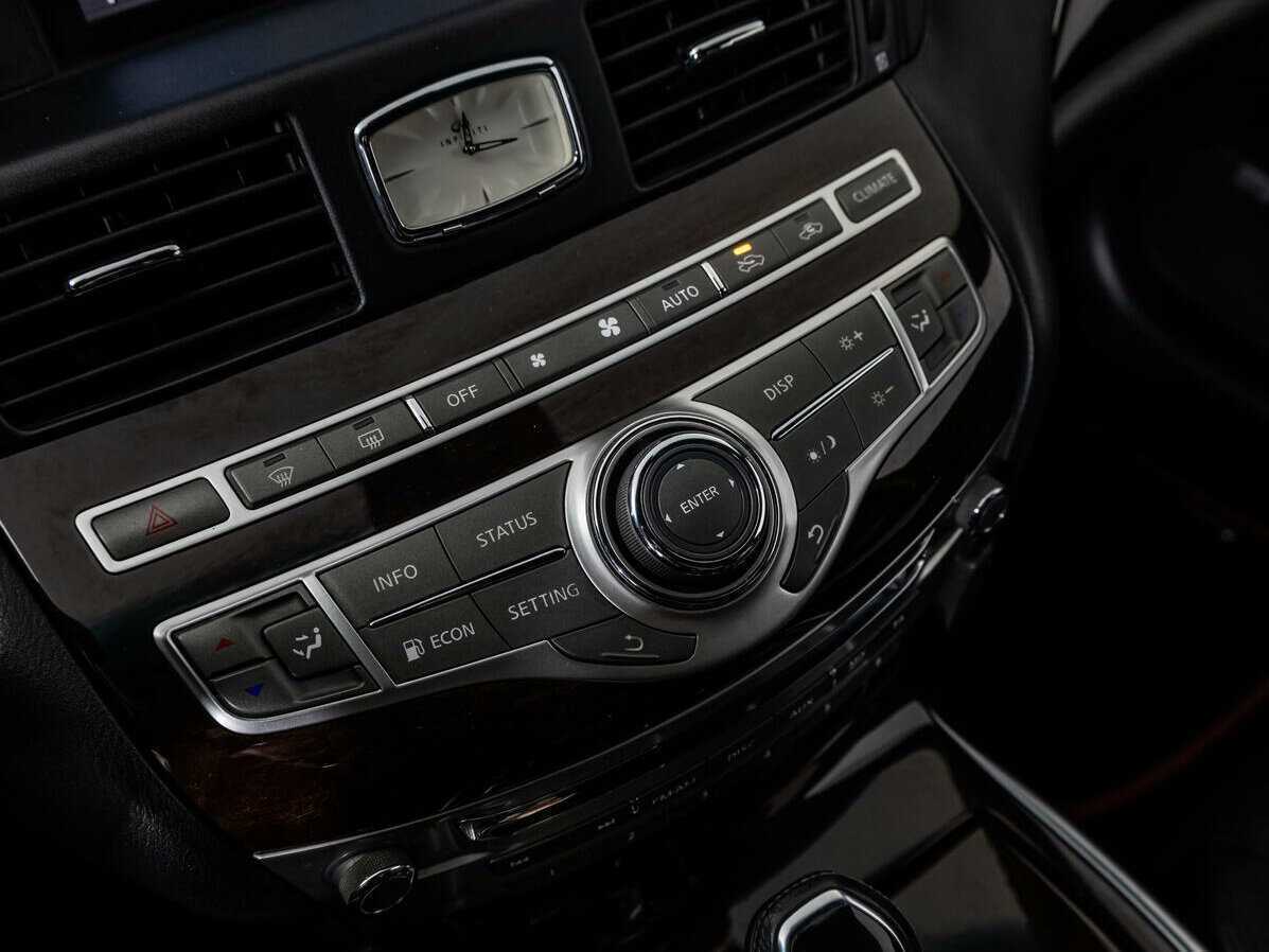 Infiniti M с пробегом — 2010 год. Фото: #14